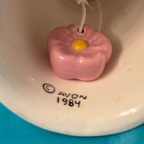 Vintage Avon 1984 Floral Ceramic Bunny Bell - Picture 8 of 10